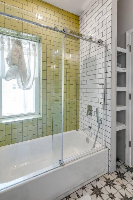 Trendy Fairmount Gem-5 Star Location, Roof Deck, Parking, Gr8 For Families Daire Philadelphia Dış mekan fotoğraf